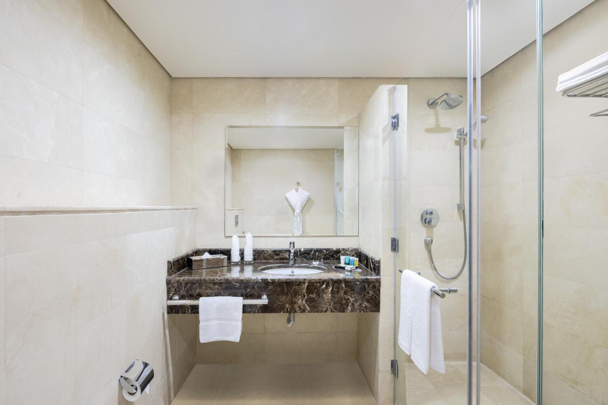 Hotel Al Andalus Mall 4*